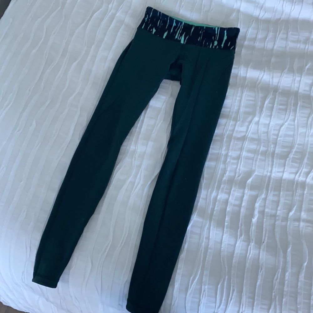 Lululemon reversible wonder under leggings. Size 4